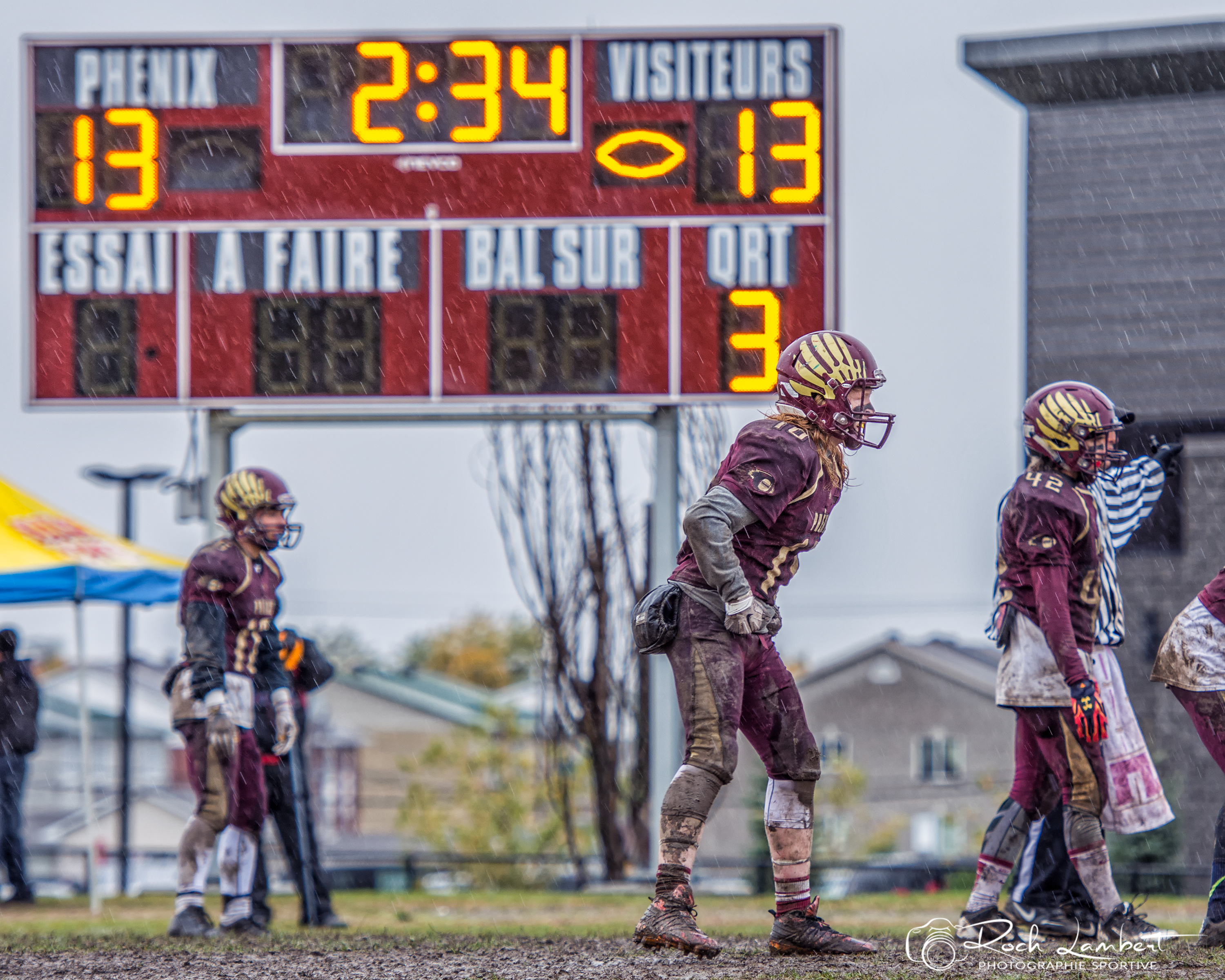 You can find in this section a vast selection of scoreboards to enhance your  Football  field.