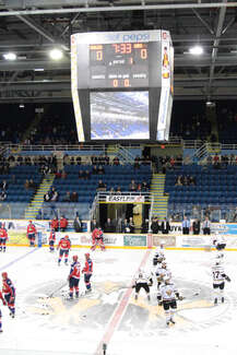 Nevco est le leader dans le monde sportif, la majorité des arénas du Québec et des Maritimes possède un tableau de pointage de  hockey .
