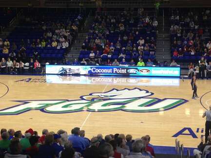 Maximisez votre impact avec un  afficheur électronique  ou un  écran vidéo Nevco  personnalisé pour chaque sport.